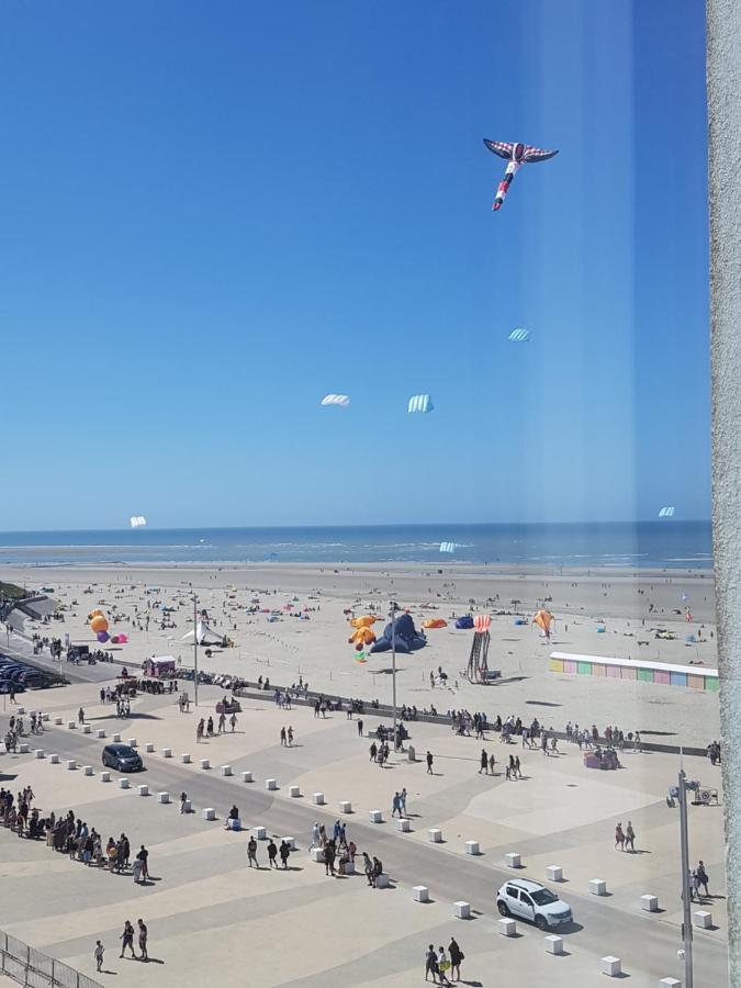 Berck: Front De Mer Avec Vue Sur La Plage Buitenkant foto